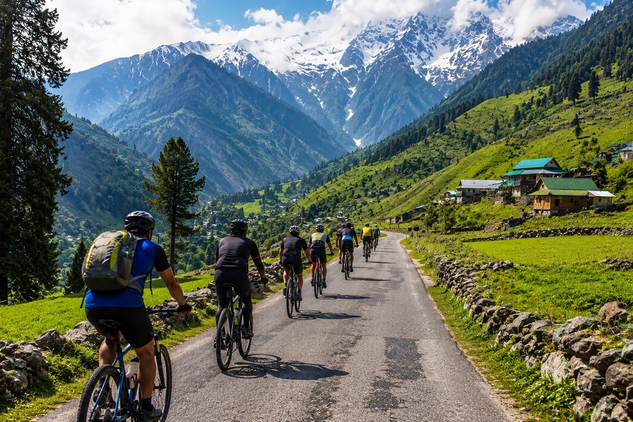 Cycling Tours in India: Discover Scenic Routes, Heritage and Natural Beauty